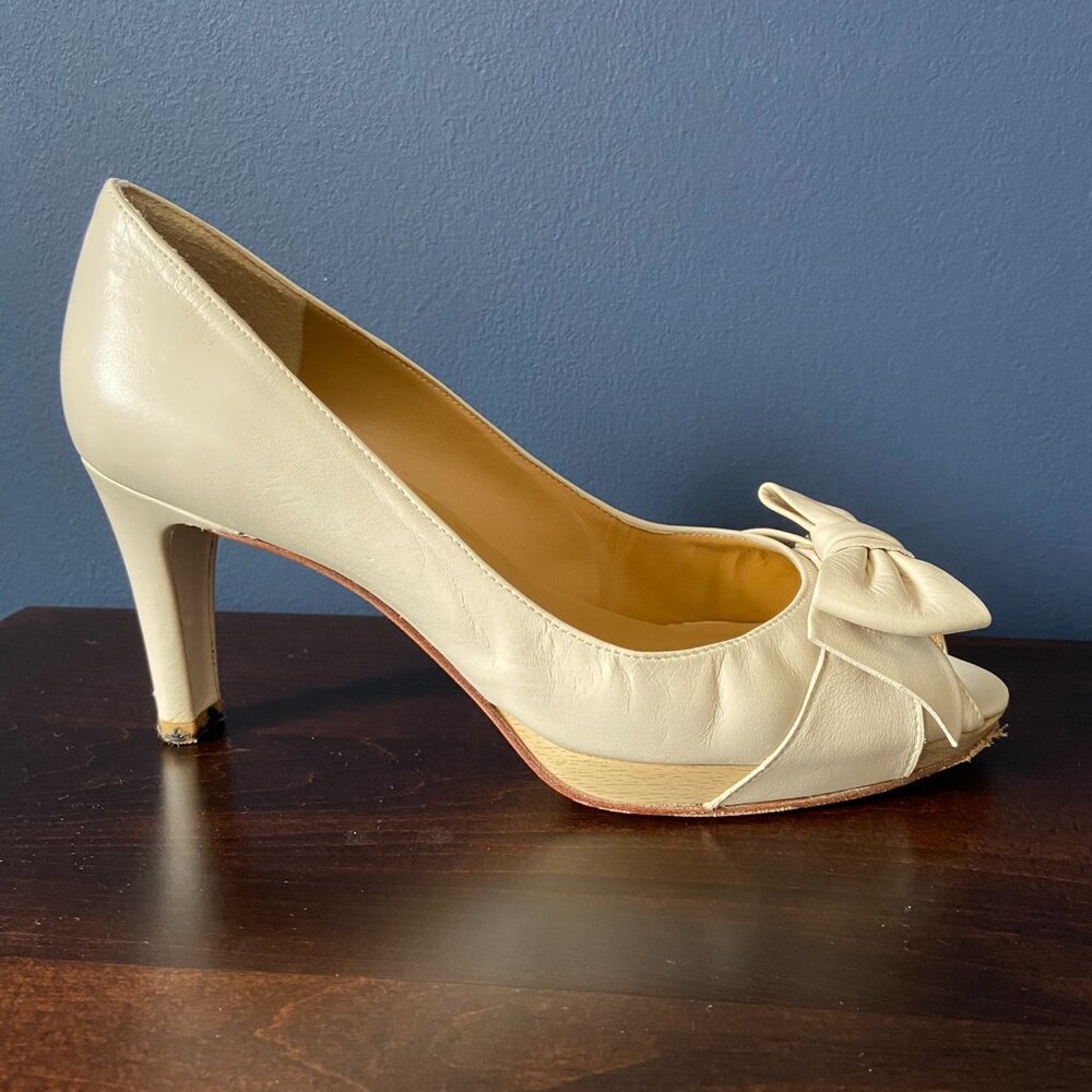 Shoes - Picture 2 of 7